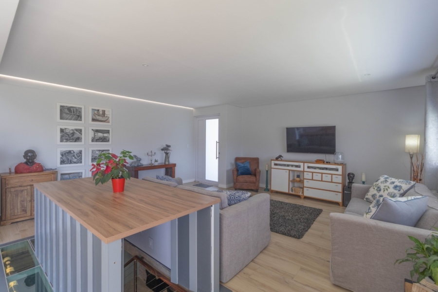 3 Bedroom Property for Sale in Somerset Lakes Western Cape